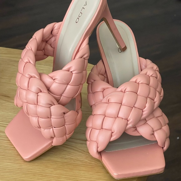 Aldo - Picture 6 of 12